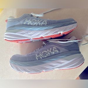 Women’s Hokas Bondi 7